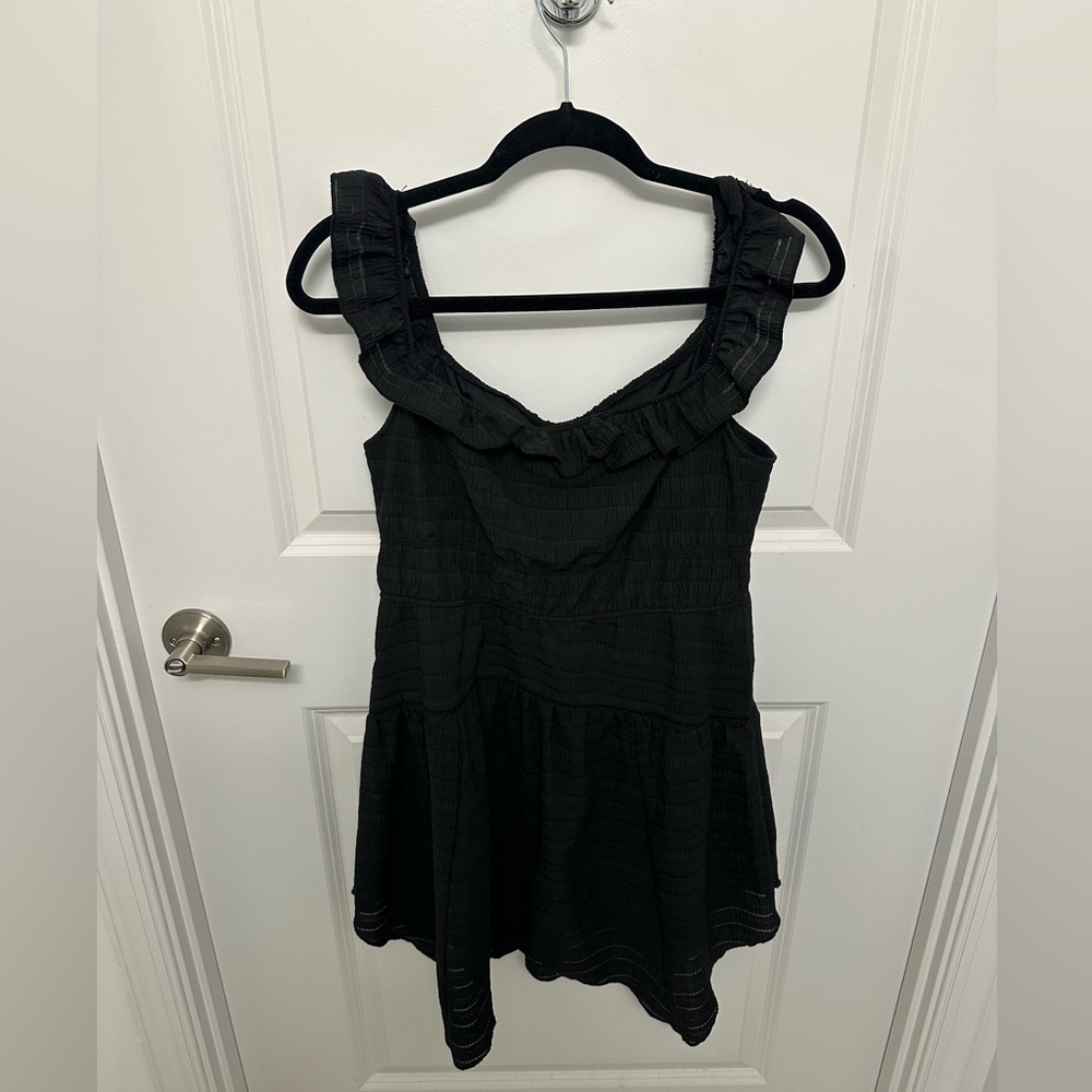 Black simple dress